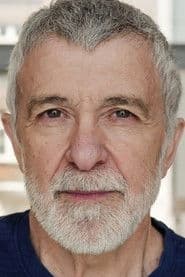 Wladimir Tarasjanz as Krylow