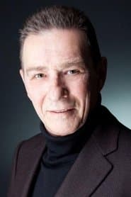 Héctor Colomé as Pardo