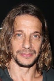 Michael Stoyanov as Carl, Stephanie's Boyfriend