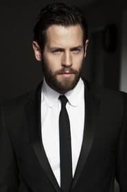 Richard Ulfsäter as Patrik Hedström