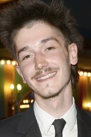 François Deblock as Steeve