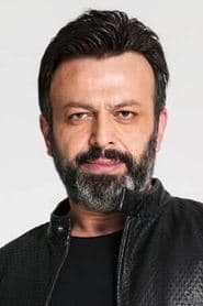 Serhat Kılıç as Robinson Crusoe
