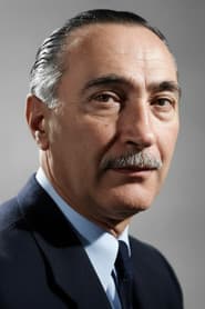 Osman Alyanak as Topal Aga