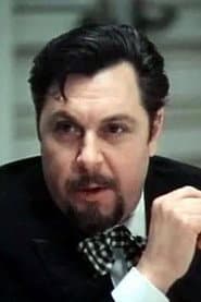 Viktor Kamaev as Владимир Соловьёв (полковник, папа Дины)