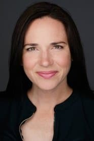 Erin Mackinnon as Carrie