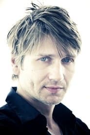 Stanislas Merhar as Loïc