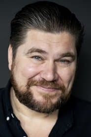 Rasmus Bjerg as Laus