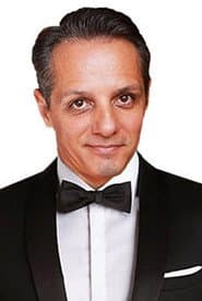 Claudiu-Cristian Prisecaru as Shane's handler