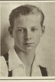 Billy O'Brien as Tom as a Boy