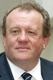 Eric Keenleyside as Chief Madieras