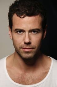 Joseph Beattie as Eric Visnijc