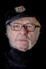 Kayhan Yıldızoğlu as Kasım