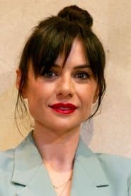 Miren Ibarguren as Flora