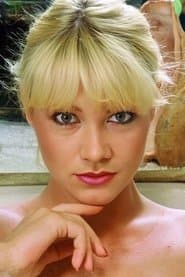 France Lomay as Erika