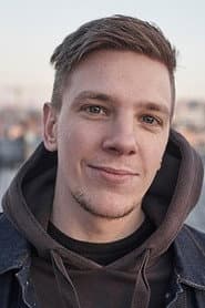 Victor Chambon as Hugo