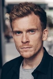 Morten Hee Andersen as Jonas