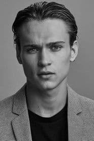 Saul Nanni as Tommaso