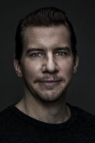 Aku Hirviniemi as Ari