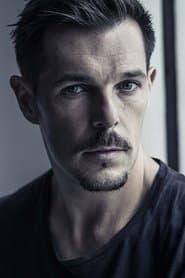 Marco Brinzi as Franck