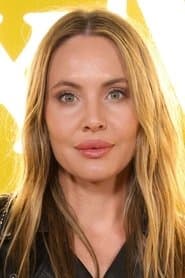 Leah Pipes as Samantha