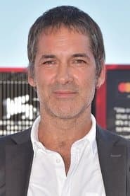 Miguel Borges as Gomes