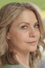 Paris Jefferson as Aunt Sadie