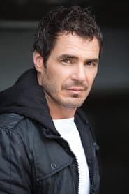 Dan Payne as Kyle