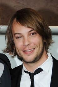 Angus Sutherland as Shane Powers