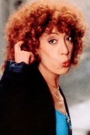 Athina Cenci as Direttrice Tele Luna