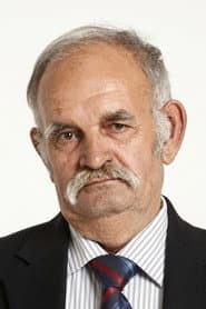 Ali Demirel as Kumarbaz