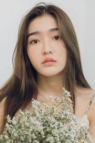 Jennis Oprasert as Sue