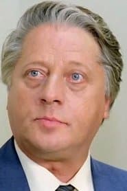 Roberto Vezzosi as Cesare