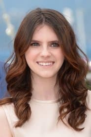 Kara Hayward as Emily Parris