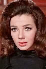 Alicia Bonet as Hotel Receptionist