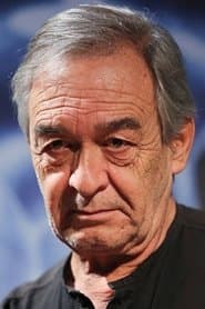 Fernando Becerril as Don Gil