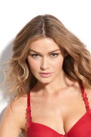 Sarah Mutch as Lizzie