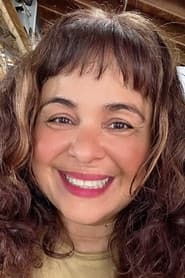 Anamín Santiago as María