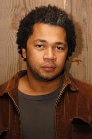 Zeka Laplaine as Loli