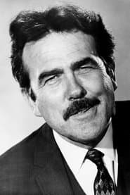 Lonny Chapman as Police Sergeant