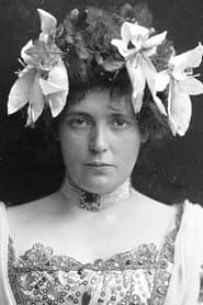 Auguste Prasch-Grevenberg as Julia's Maid