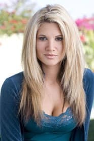 Rebekah Kochan as Lucy