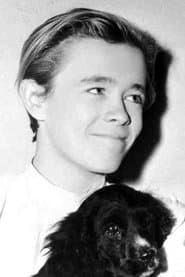 Larry Nunn as Willie Brewster