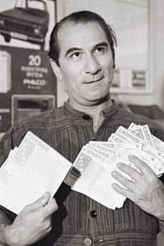 Kostas Hatzihristos as policeman