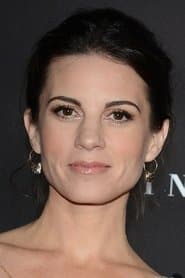 Leah Cairns as Leslie