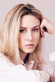 Gillian Zinser as Sarah Harris