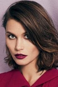 Lisa Loven Kongsli as Elena Vilkas