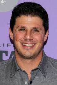 Jonathan Yunger as Levi Siegelman