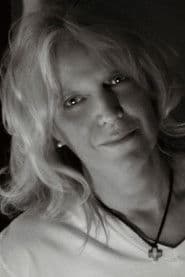 Marshall Chapman as Winnie