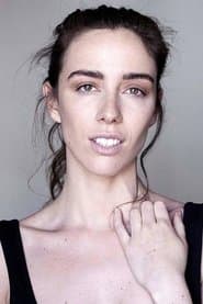 Olivia Baes as Gwen Mary John