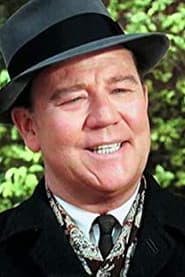 Harry Hickox as Police Chief Art Fuller